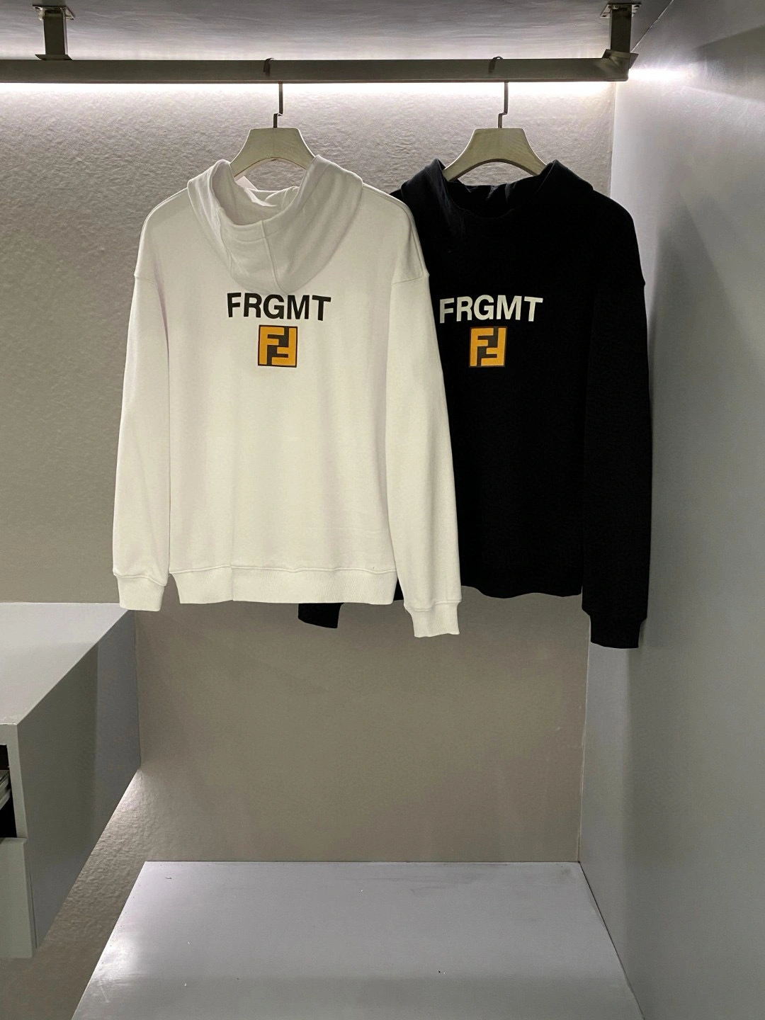 &WG.luxury--- oversized 2colour item: D-F361D1754-2